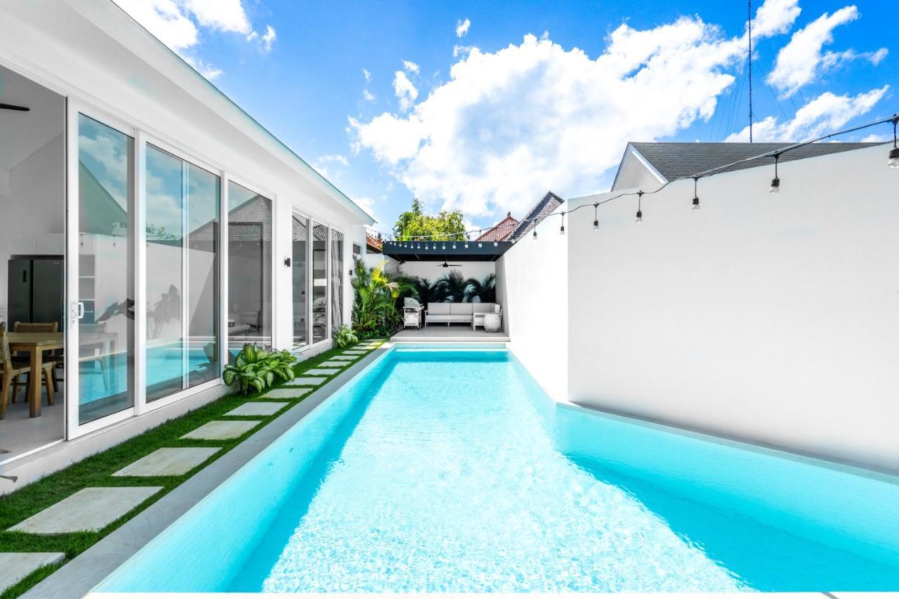 Casa Blanca Villa By Betterplace ウルワツ エクステリア 写真