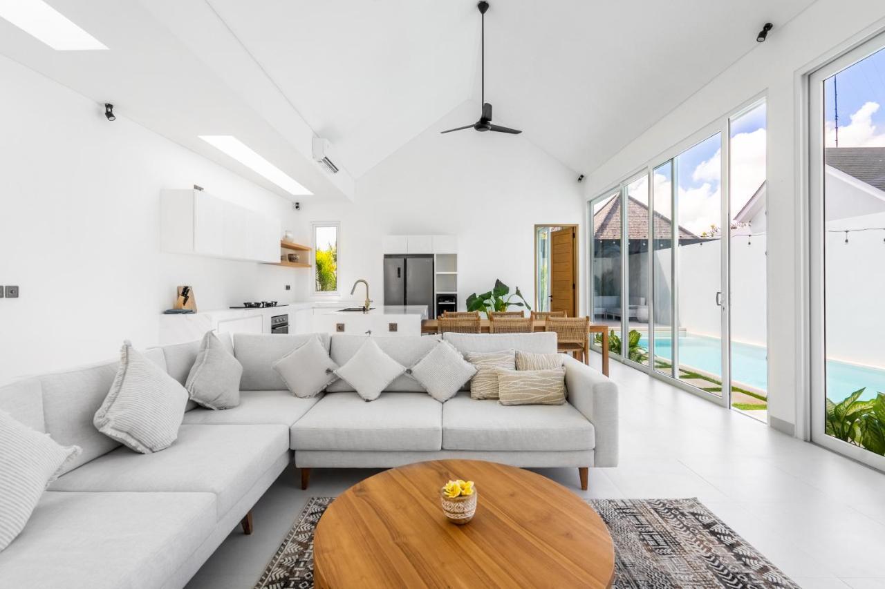 Casa Blanca Villa By Betterplace ウルワツ エクステリア 写真